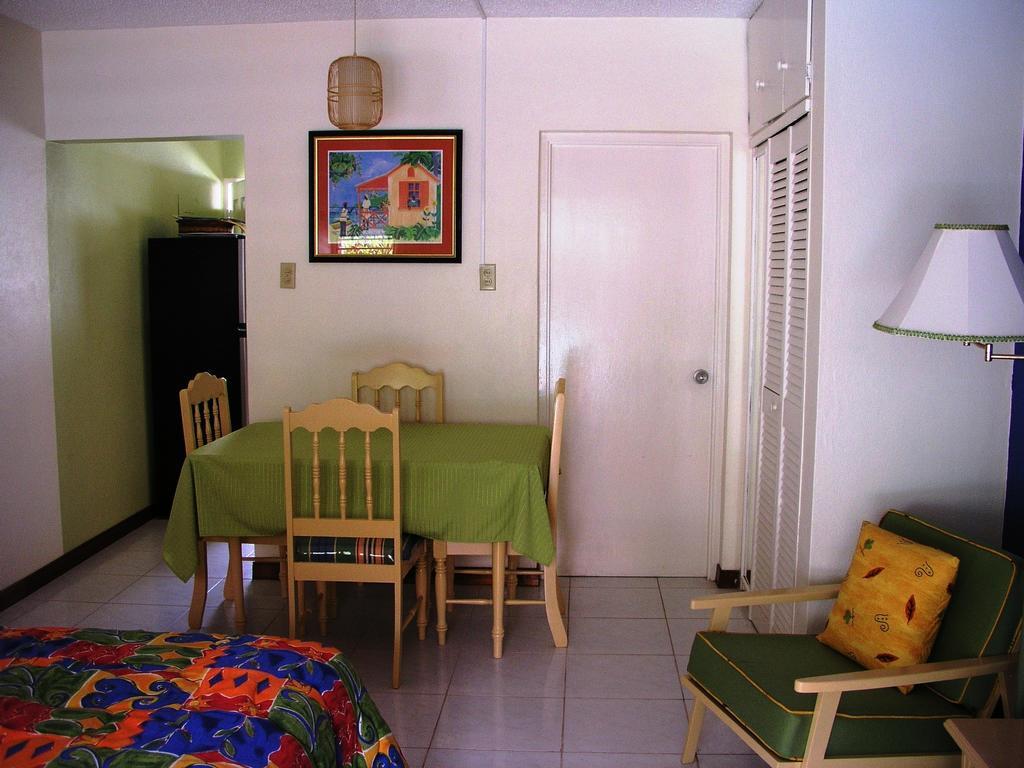 Chrisanns Beach Resort Ocho Rios Phòng bức ảnh